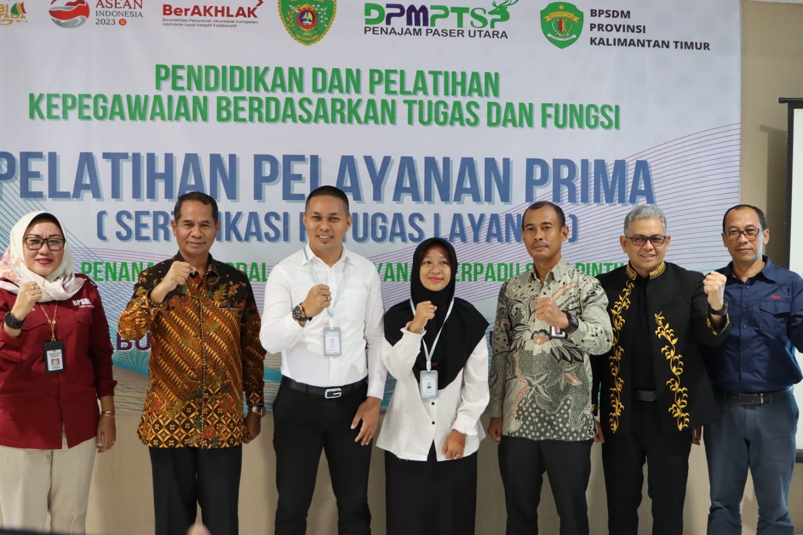 Tingkatkan Layanan Publik, DPMPTSP PPU Gelar Pelatihan Pelayanan Prima Bagi Pegawai